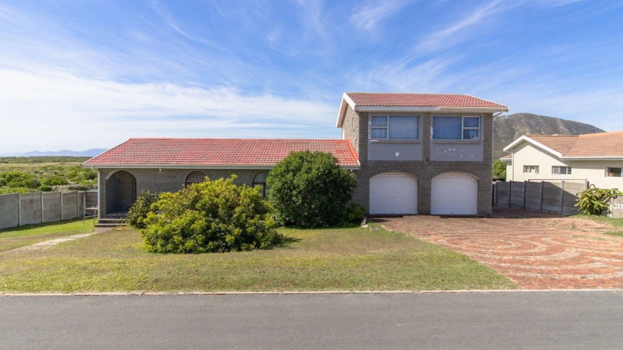 3 Bedroom Property for Sale in Kleinbaai Western Cape